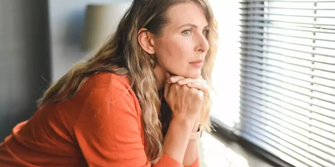 Ο άγνωστος παράγοντας που επηρεάζει τις γυναίκες στην εμμηνόπαυση