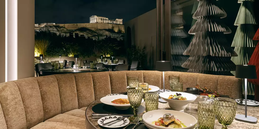 Στο Acropolis Secret το ρεβεγιόν Χριστουγέννων έχει elevé γεύση και απρόσκοπτη θέα στον Ιερό Βράχο