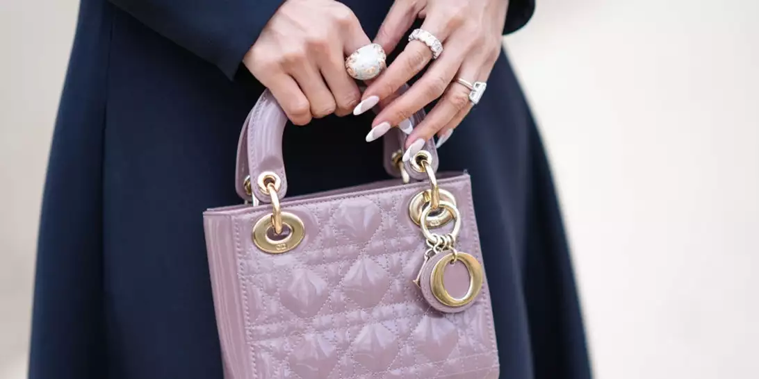 Almond Shape | Τα 12 πιο elegant γαλλικά μανικιούρ για αμυγδαλωτά νύχια