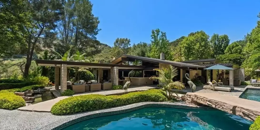 Jeremy Renner | Το Harper's Bazaar Greece στην υπέροχη κατοικία του στο Los Angeles