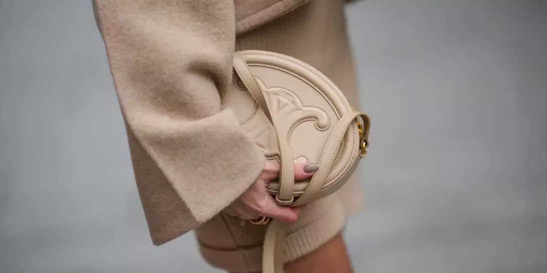 Αντί για nude | Το χρώμα που επιλέγουν φέτος οι πιο chic γυναίκες