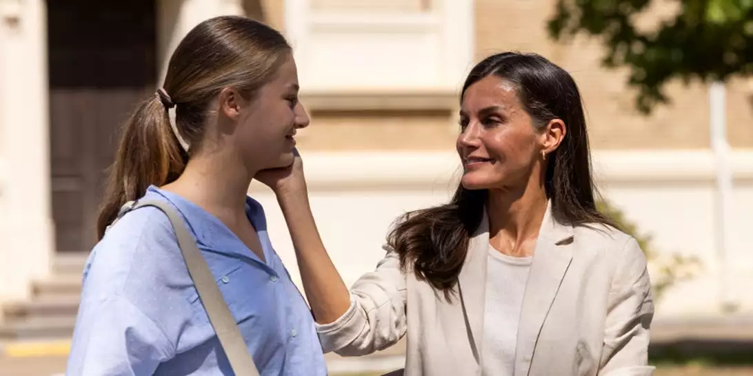 Η βασίλισσα Letizia έσπασε το πρωτόκολλο στη συνάντησή της με την κόρη της, πριγκίπισσα Leonor