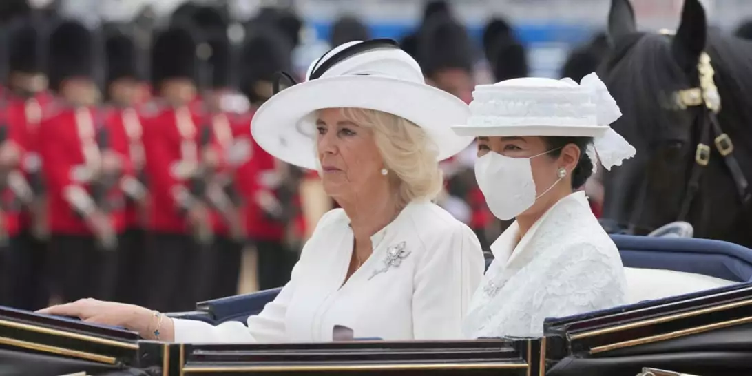 Αυτοκράτειρα Masako | Συνάντησε τη βασίλισσα Καμίλα φορώντας μάσκα