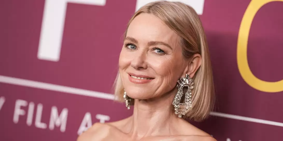 Naomi Watts | Το προϊόν ομορφιάς που έχει λατρέψει μετά την εμμηνόπαυση