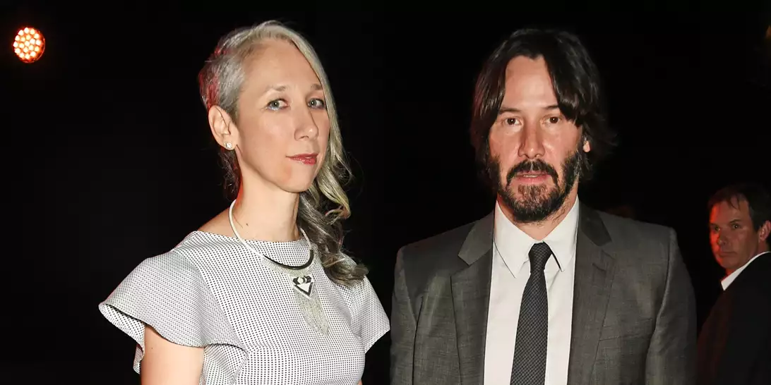 Η Alexandra Grant απαντά στις φήμες γάμου με τον Keanu Reeves με μία ρομαντική φωτογραφία