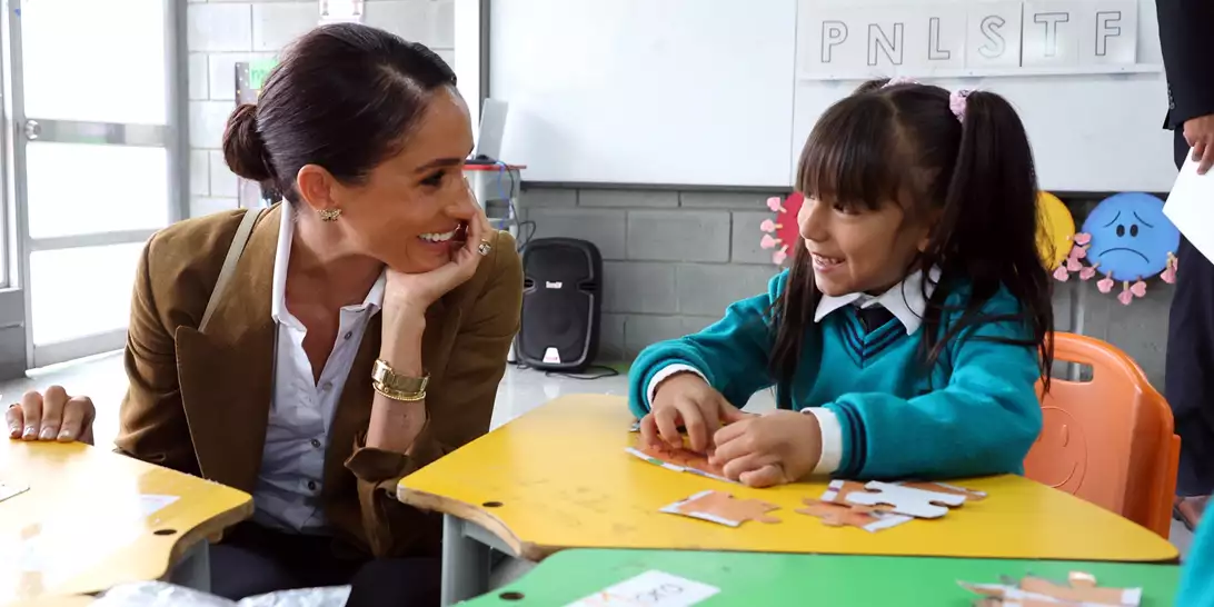 Meghan Markle | Τα σκουλαρίκια που επέλεξε στην Κολομβία ήταν φόρος τιμής στην πριγκίπισσα Diana