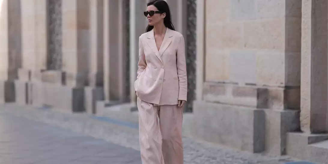 Τα πιο κομψά κοστούμια σε παστέλ χρώματα για την άνοιξη