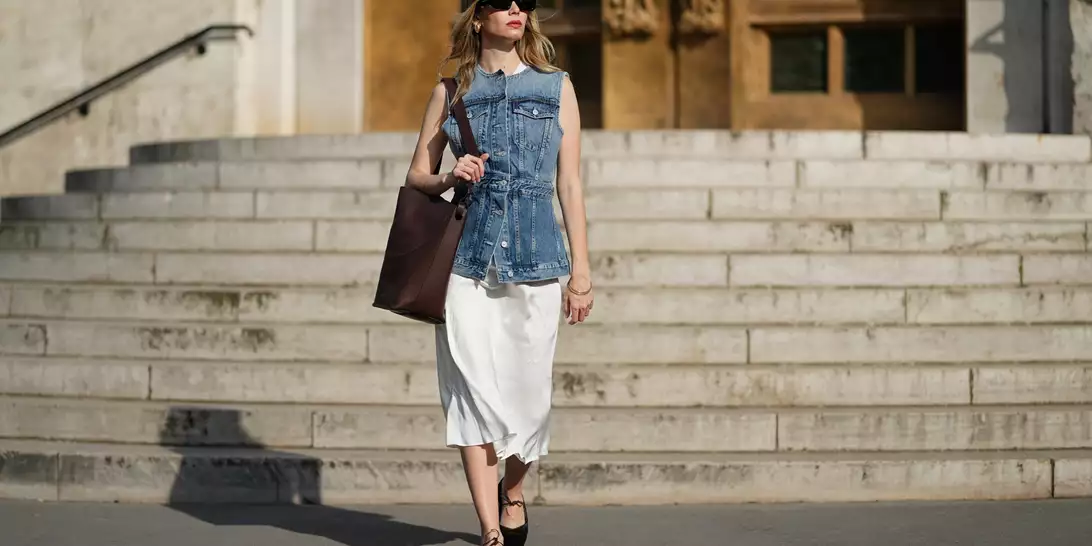 Καλοκαίρι 2025 | 8 effortless chic looks που μπορείτε να δημιουργήσετε με μια φούστα