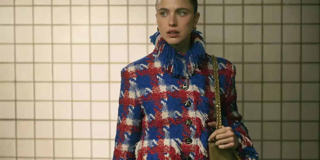 Το ονειρικό teaser για τη Métiers d’art 2026 συλλογή της Chanel