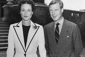 Marilyn Van Derbur | Η μόνη Miss America στην ιστορία που δημοπρατεί το στέμμα της