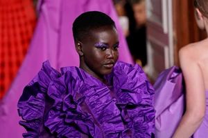 Το ισχυρό μήνυμα της Naomi Campbell για μια νέα εποχή στη βιομηχανία της μόδας
