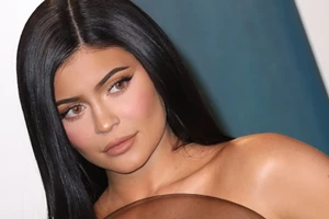 Kylie Jenner | Ανέβασε μια φωτογραφία με λάθος στο Photoshop και την κατέβασε αμέσως