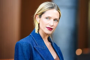 Πώς να φορέσετε σωστά το κόκκινο κραγιόν μετά τα 50