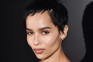 Ο Lenny Kravitz λέει ότι μπορεί να συζητάει "για οτιδήποτε " με την Zoë