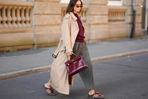 Τα 8 chic φθινοπωρινά looks που μπορείτε να κάνετε με μια καμπαρντίνα