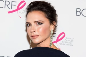 Η Victoria Beckham λανσάρει την πρώτη της skincare σειρά προϊόντων