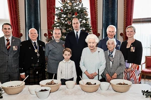 Ο πρίγκιπας Harry και η Meghan Markle μοιράζονται την οικογενειακή τους κάρτα για τα Χριστούγεννα