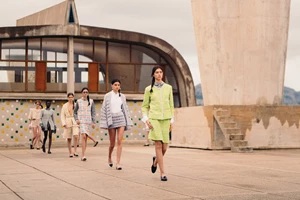 H Chanel θα ταξιδέψει στην Κίνα για τη Métiers d'art 2024/25