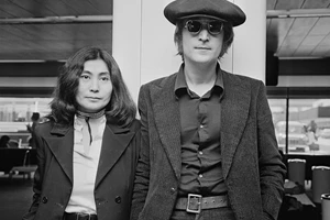Julian Lennon | O γιος του John Lennon τραγούδησε για πρώτη φορά το 'Imagine' για την Ουκρανία