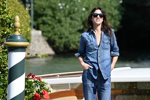 Το double denim επιστρέφει και αυτοί είναι οι πιο chic συνδυασμοί