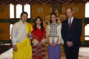 Kate Middleton | Η ανέκδοτη φωτογραφία από τα Χριστούγεννα του 1983 και η ομοιότητα με τους γιους της