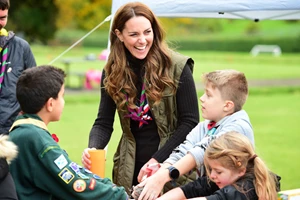 Kate Middleton | Ποιες φούστες και φορέματα προτιμά η κομψή royal