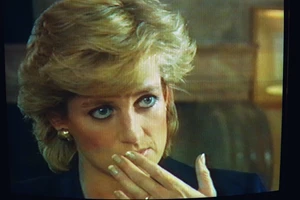 Πριγκίπισσα Diana | 25 χρόνια μετά τον θάνατό της τιμάται με την αγγλική μπλε πλακέτα