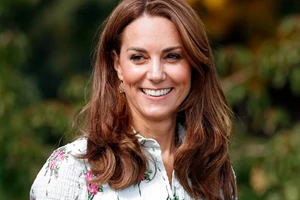 Kate Middleton | Εμφανίστηκε σε video με φόρεμα Zara