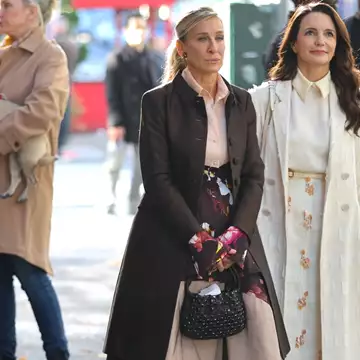 The Art of Dressing | Τι κάνει τα κοστούμια ταινιών και σειρών εμβληματικά στην οθόνη