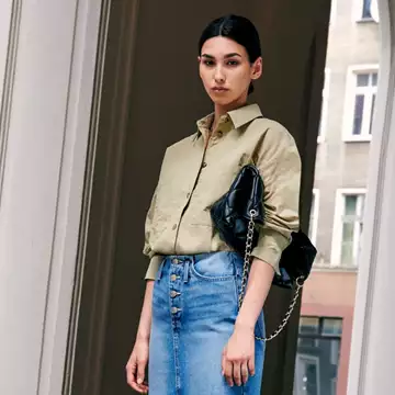 Πουκάμισα γυναικεία | Πώς και γιατί είναι διαφορετικά από τα ανδρικά πουκάμισα;