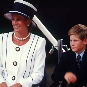 "Πείθεις τον εαυτό σου ότι..." | Ο πρίγκιπας Harry μιλά για τον θάνατο της μητέρας του, Diana