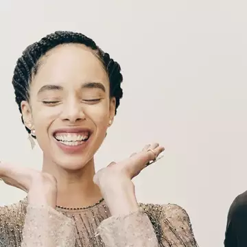 Επιδερμίδα σε πρώτο πλάνο | Πώς να αναδείξετε τη φυσική λάμψη της