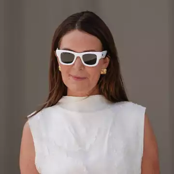 8 δροσιστικά face mists που θα σας ανακουφίσουν στον καύσωνα