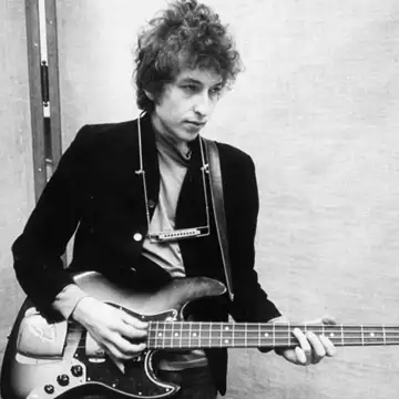 Τα καλύτερα τραγούδια των '20s μέχρι στιγμής από το Pitchfork