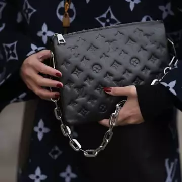 Winter Mani | Τα χρώματα που θα "φορεθούν" περισσότερο φέτος το χειμώνα