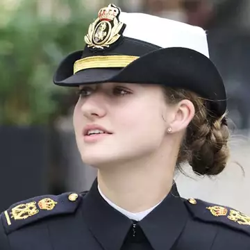 Η πριγκίπισσα Leonor εθεάθη με μπικίνι στην παραλία και όλοι πρόσεξαν μια σημαντική λεπτομέρεια