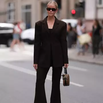 Τα κομψά κοστούμια για να φορέσετε εκτός γραφείου