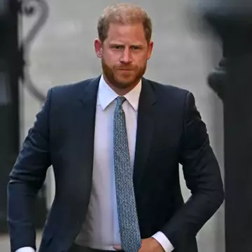 Η εμφάνιση έκπληξη του πρίγκιπα Harry στο Λονδίνο