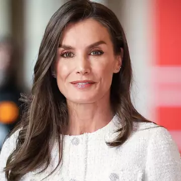 Γιατί να αντικαταστήσετε το lip gloss σας με ένα lip oil τον χειμώνα και τρεις αγαπημένες επιλογές της beauty editor