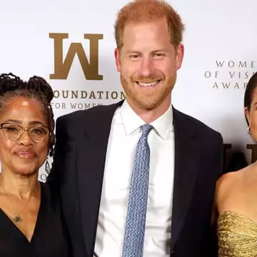 Doria Ragland | Το "χτύπημα" της μητέρας της Meghan Markle στον βρετανικό Τύπο γίνεται viral