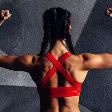 Λίπος στα μπράτσα | 3 ασκήσεις για να το μειώσετε αποτελεσματικά