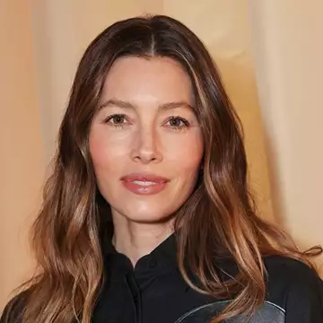 Jessica Biel | Το νέο κούρεμά της είναι ό,τι πιο μοντέρνο μπορείτε να κάνετε τώρα