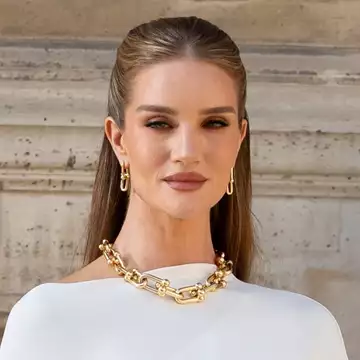 Τα 5 χρώματα κραγιόν που επιλέγουν οι πιο classy γυναίκες