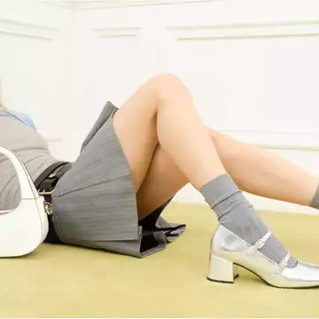 Οι τάσεις της μόδας σε παπούτσια, τσάντες και αξεσουάρ μέσα από τη συλλογή του epapoutsia.gr