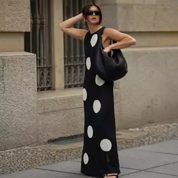 Αυτό το άρωμα έχει νότες αλατισμένης καρύδας και είναι η απόλυτη επιλογή για τα θερμά βράδια του καλοκαιριού