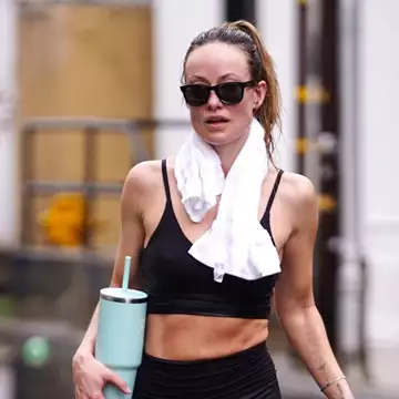 Επίπεδη κοιλιά πριν από το καλοκαίρι; Αυτή η τροφή ενισχύει την καύση λίπους σύμφωνα με τους γιατρούς