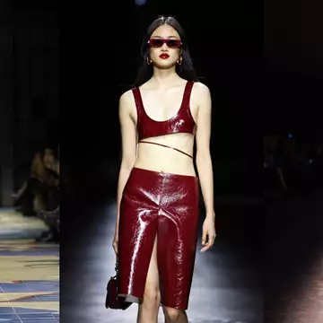 To It Color του 2024 είναι το μπορντό - όχι το κόκκινο!