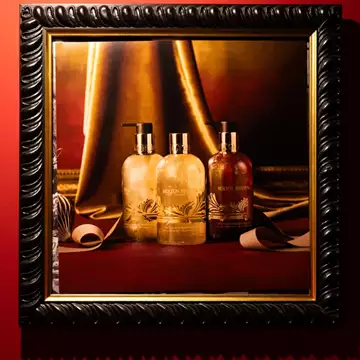 Τα πολυτελή body care προϊόντα που θα χαρίσετε στις γιορτές έρχονται στις πιο ξεχωριστές συσκευασίες