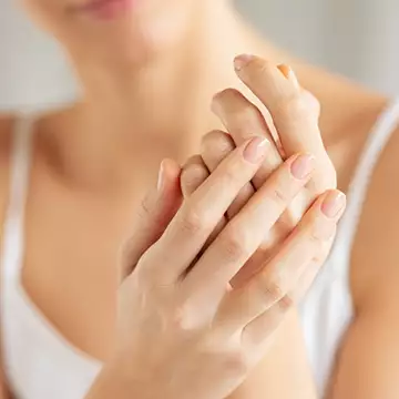 5 θαυματουργοί τρόποι θρέψης για γερά νύχια που δεν σπάνε