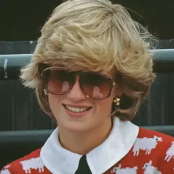 Πριγκίπισσα Diana | Το iconic πουλόβερ της με τα πρόβατα έγινε ρoλόι
